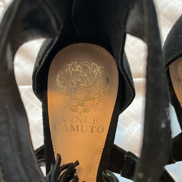 Vince Camuto heels! With tassel like fringe! - Picture 2 of 5